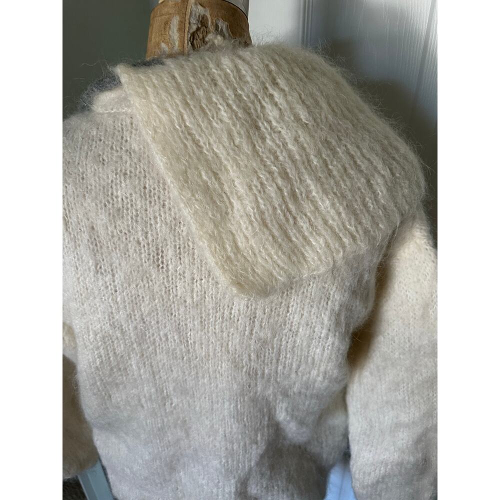 Vintage french Mohair Fuzzy Hand Knit Sweater off white bear rare unique strange - Picture 11 of 13